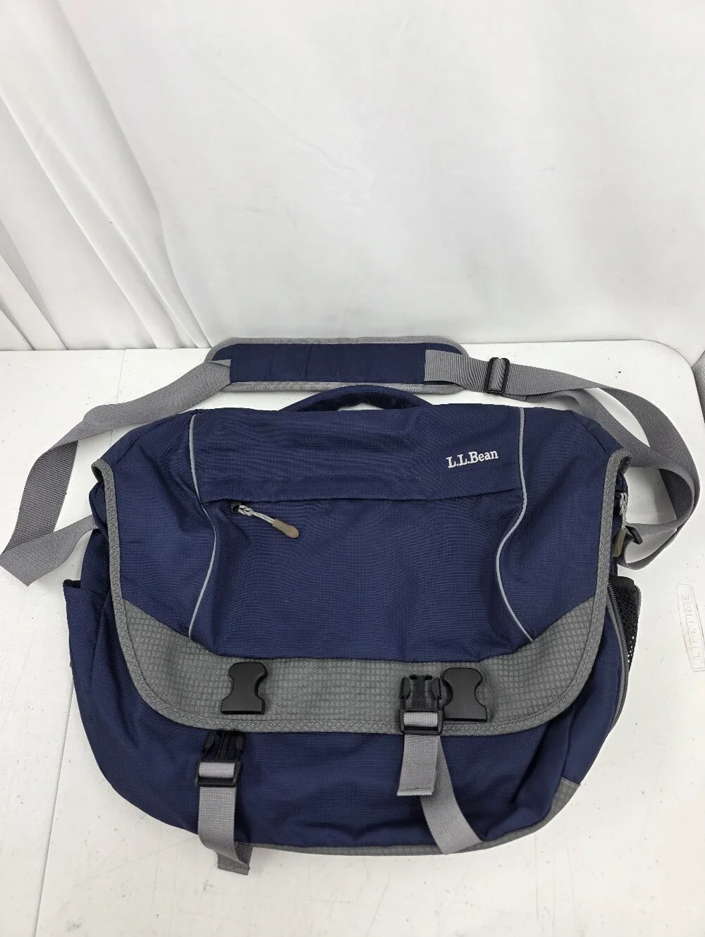 L.L. Bean Nylon Briefcase Messenger Laptop Bag Multi-Pocket Navy Blue Padded.